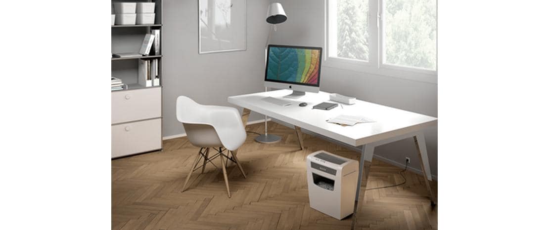 Aktenvernichter IQ Home Office, P-4, bis zu 10 BlattManueller Dokumentenvernichter mit Partikelschnitt für die sichere Vernichtung vertraulicher Unterlagen