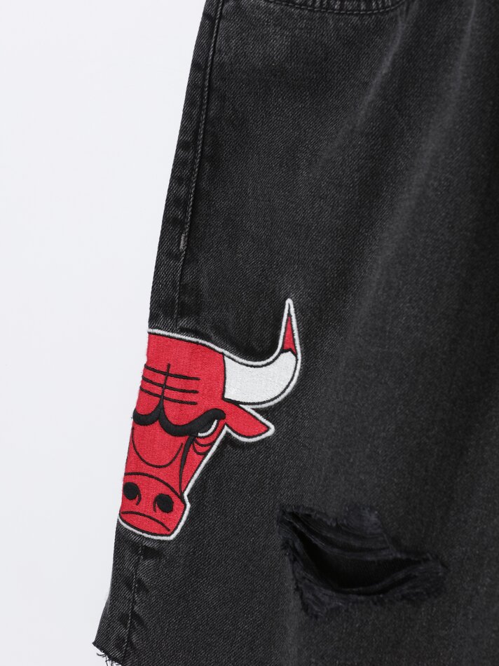 Bermuda preta com remendos e rasgos do Chicago Bulls da NBA