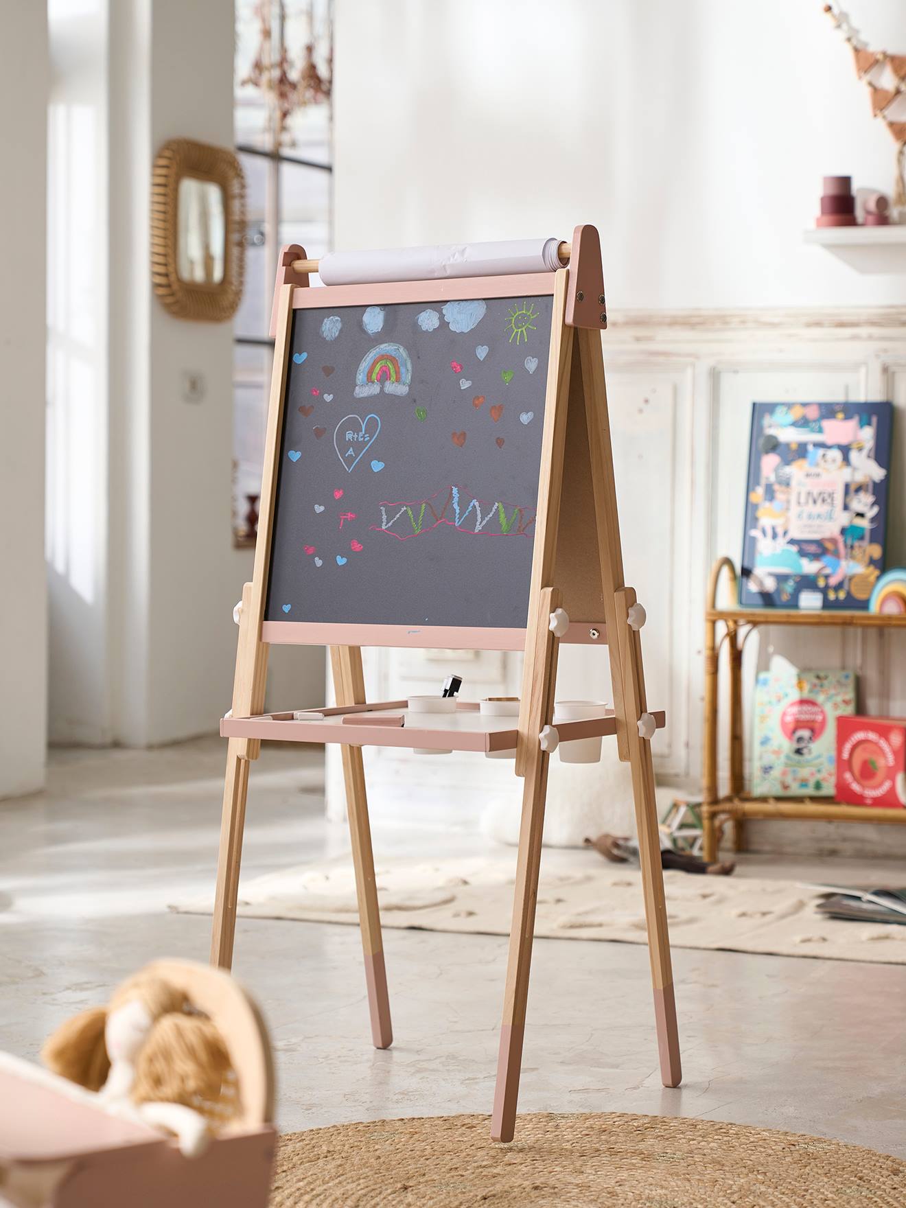 Quadro branco/quadro magnético 3 em 1, dobrável e com altura ajustável, feito de madeira com certificação FSC®, multicolorido.