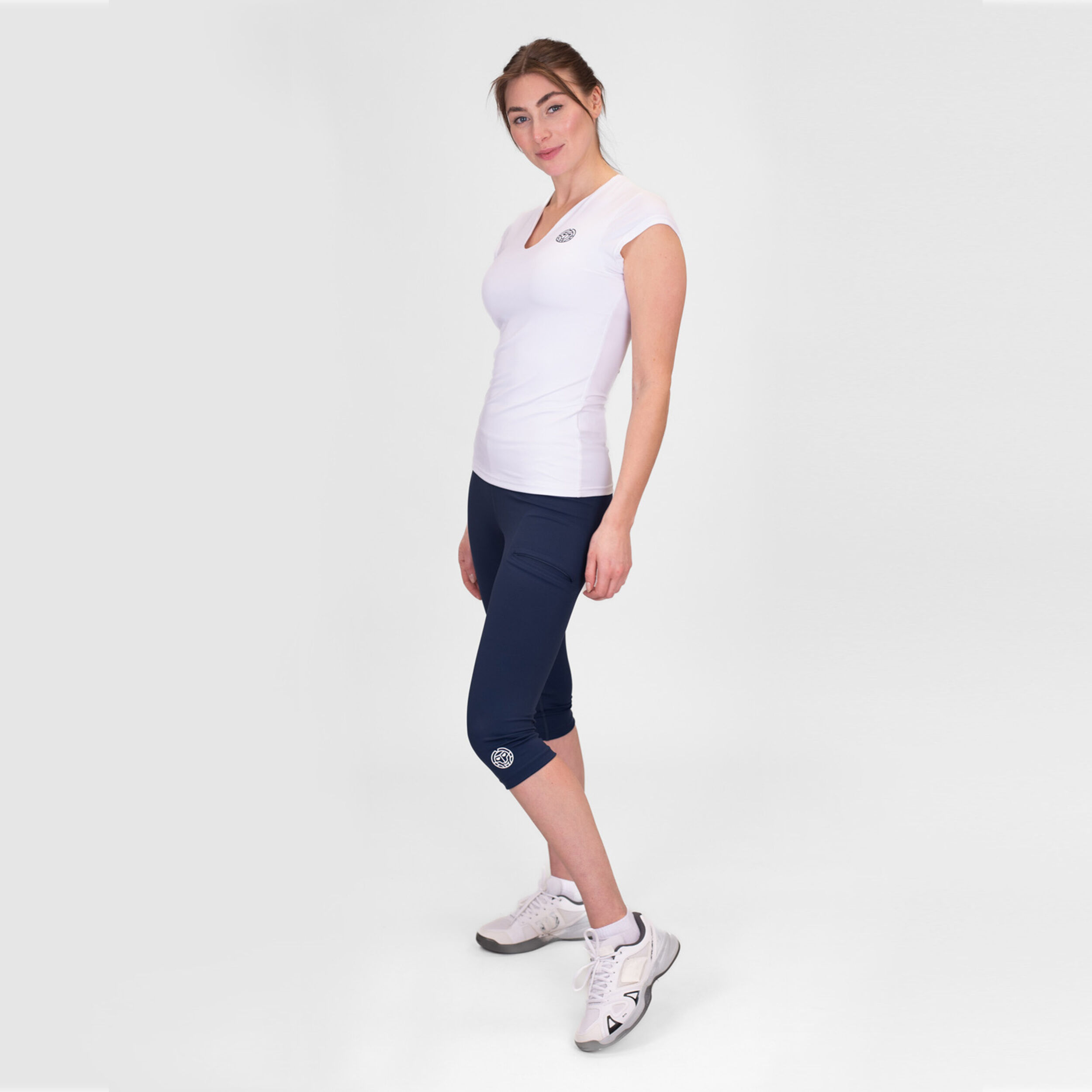 BIDI BADU Crew V-Neck T-shirt Femmes - Blanc
