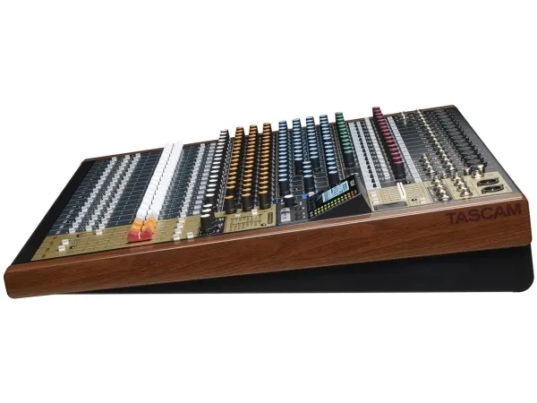 Tascam Model 24, 24 kanaler, Bluetooth, 52 W, Sort, Guld, Træ