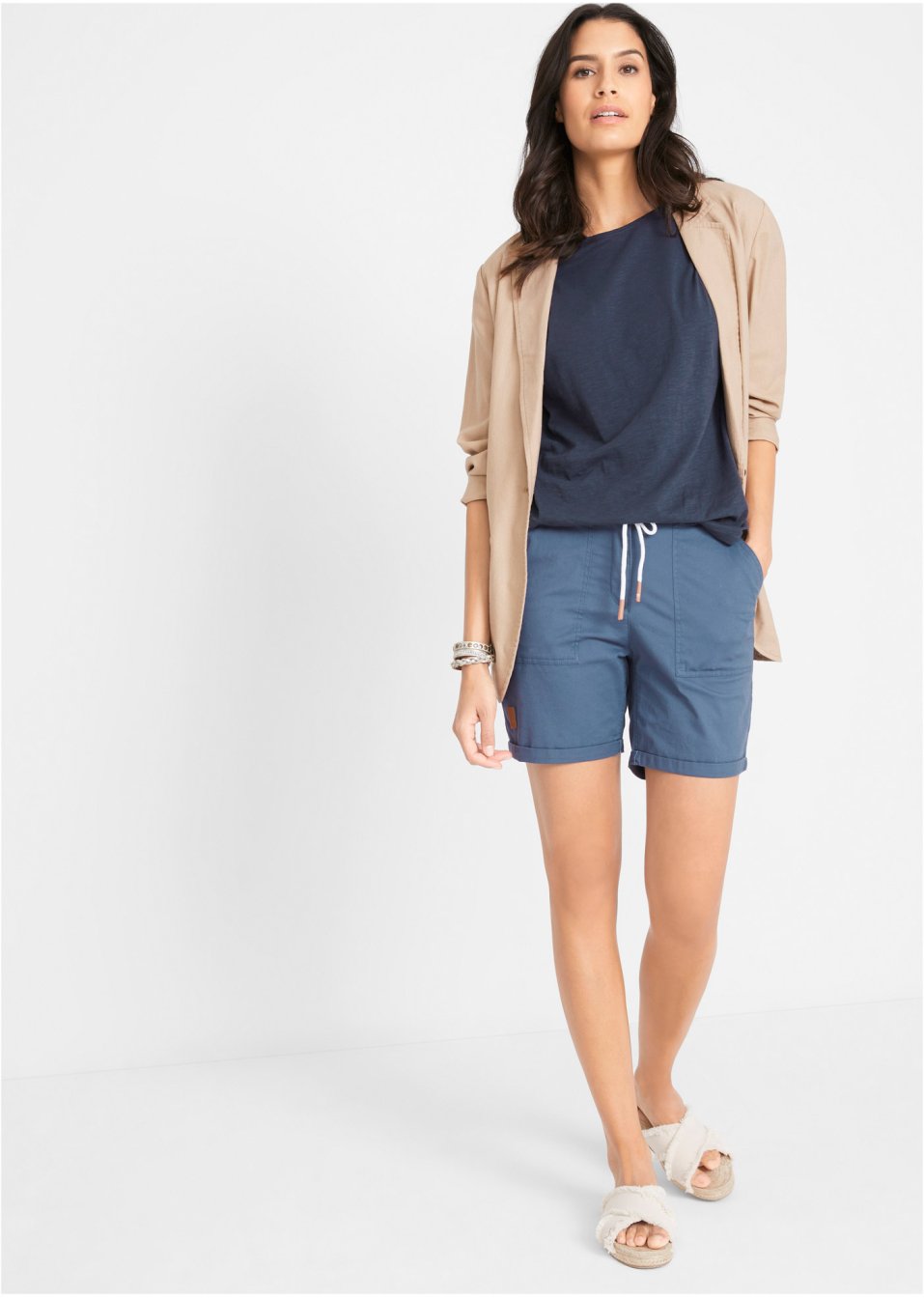 Short avec ceinture à nouer