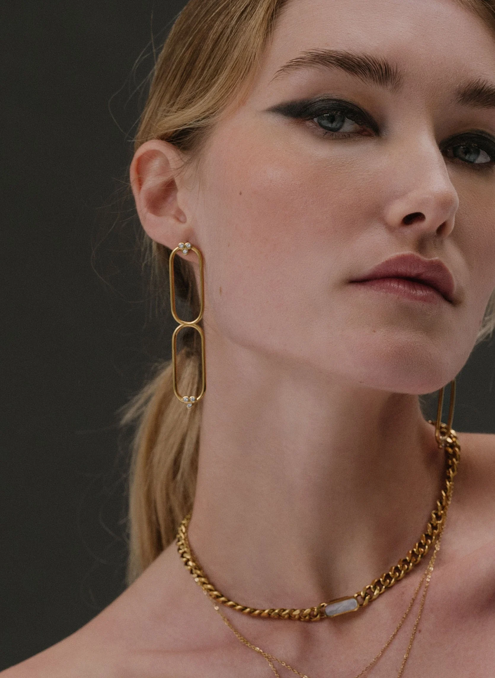MENETIOS - Boucles d'oreilles pendantes menetios | Blanc