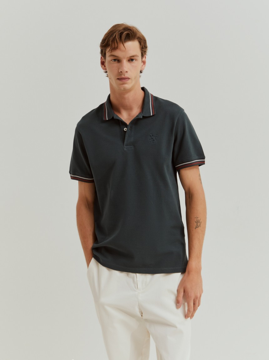 Polo piqué slim fit com riscas