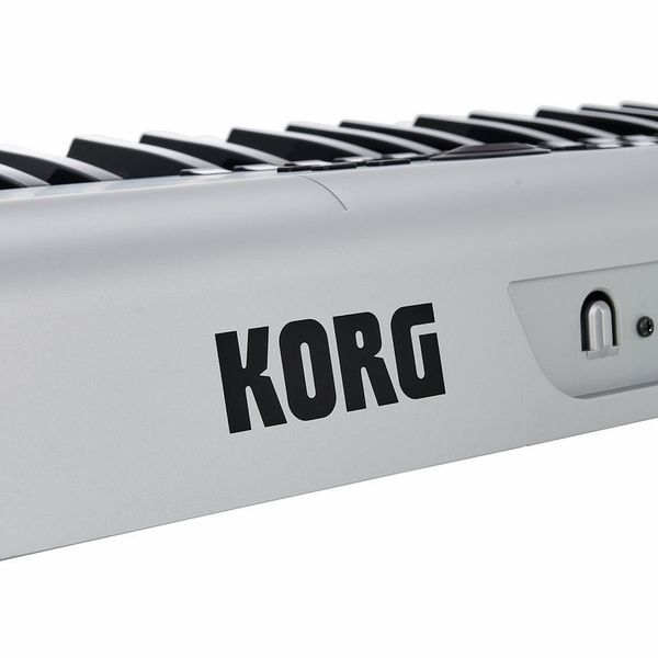 Korg i3 Silver