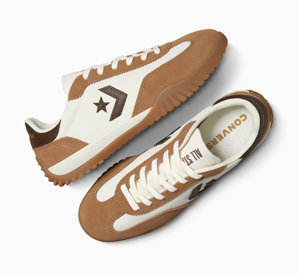 CONVERSE<br>Tênis Run Star Trainer Cor da Temporada
