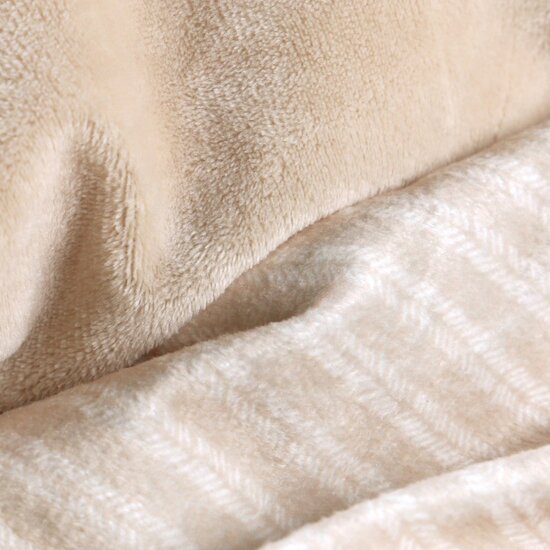 Tiga, Stegi & Ops Couverture TSO en Veloudoux   Beige        100 x 140 cm   de               Noukies