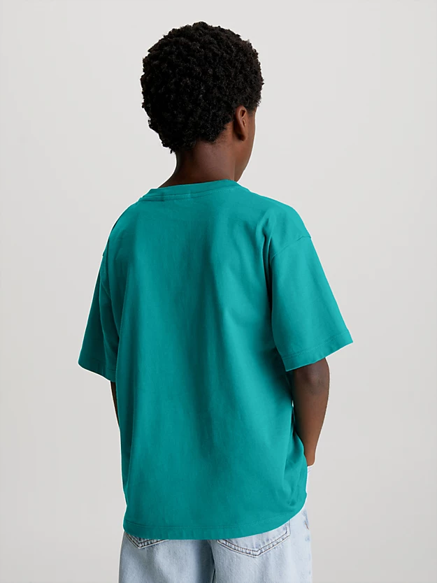 Camiseta com logotipo