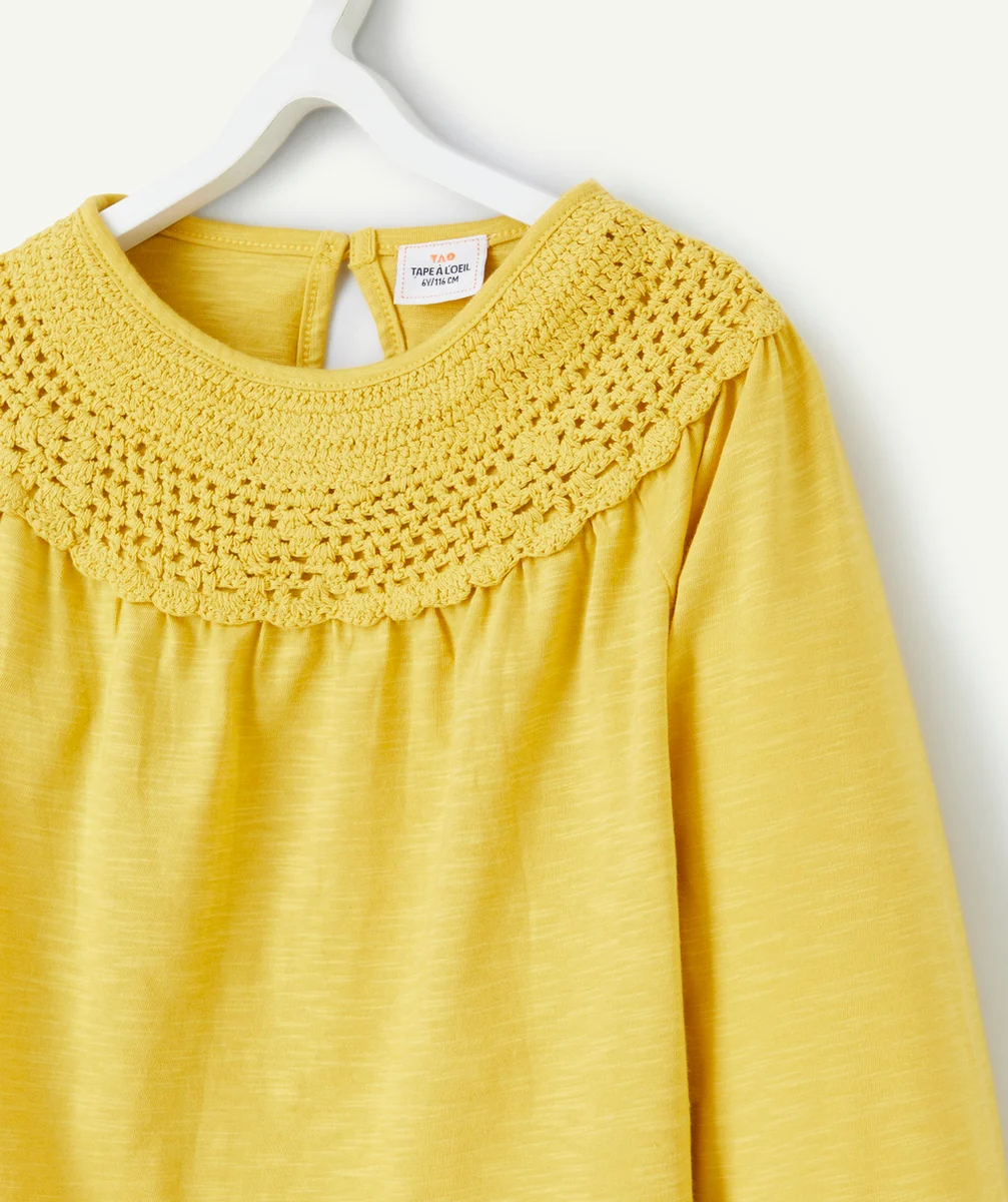 T-SHIRT MANCHES LONGUES FILLE JAUNE AVEC DÉTAILS EN CROCHET