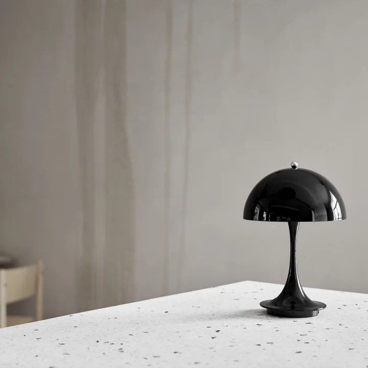 Louis Poulsen - Panthella 160 Portable Akku LED-Tischleuchte, schwarz