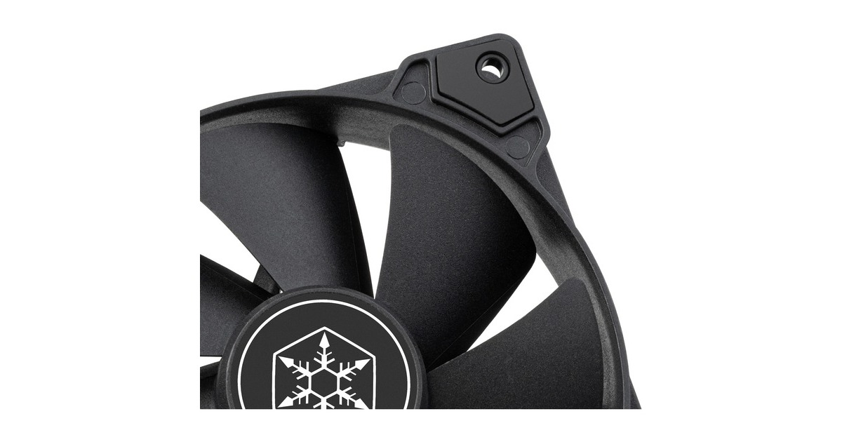 SilverStoneNovaPeak 240 SST-NP240B waterkoeling  (Zwart)