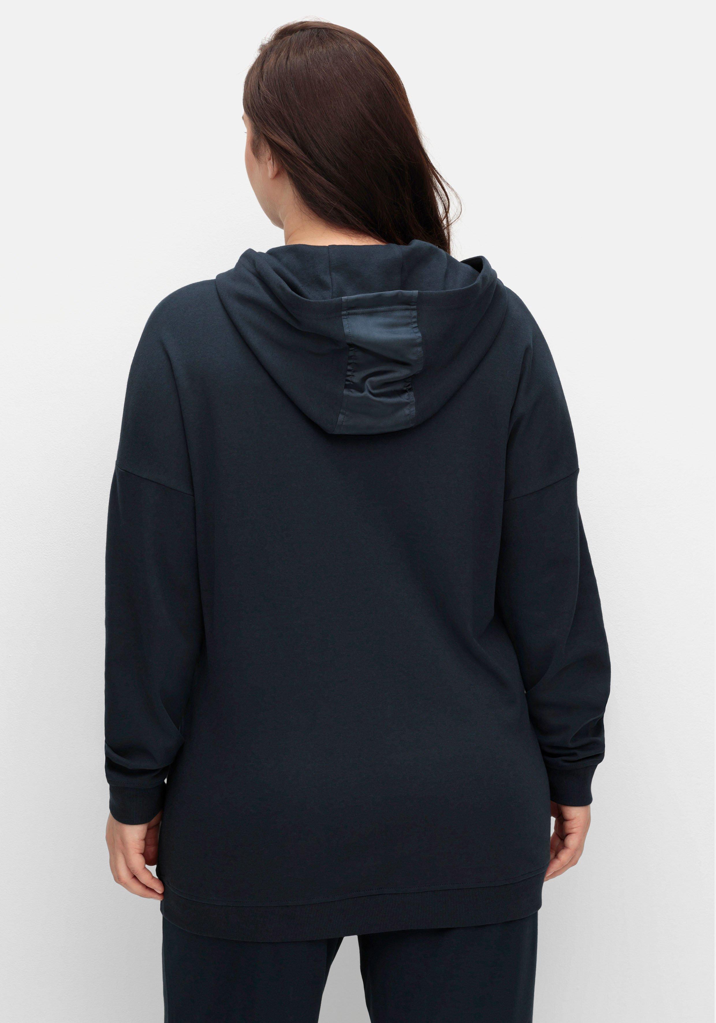 Oversizedshirt mit Kapuze und Kängurutasche