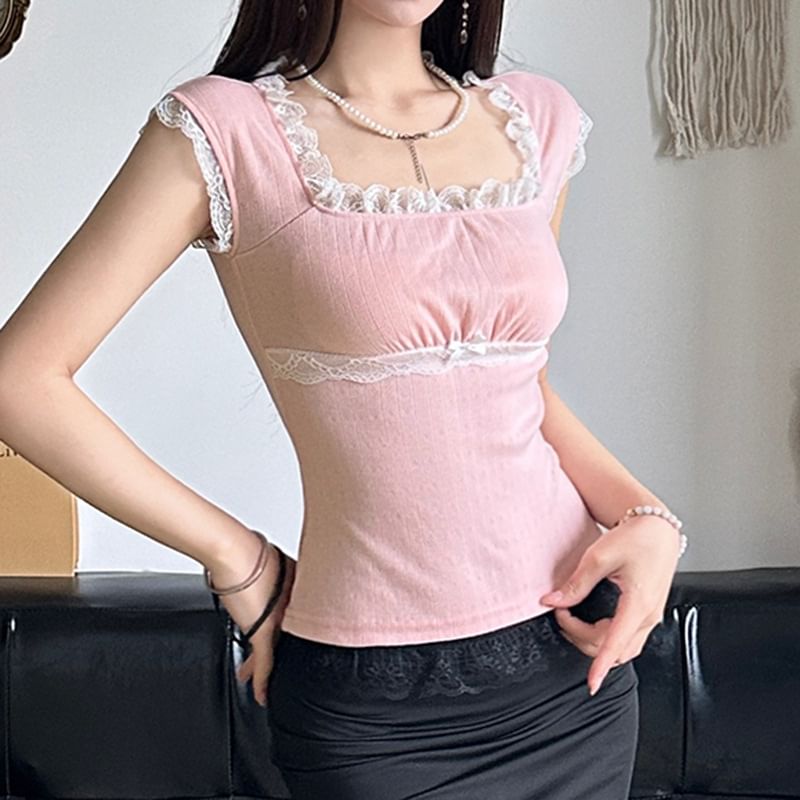 Sosana - Slim-fit crop top met vierkante hals en kanten rand