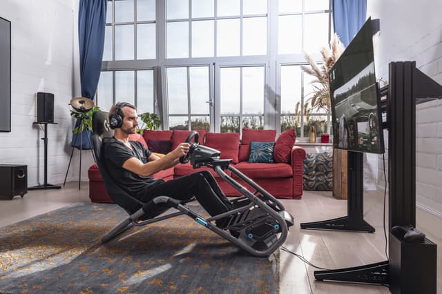 Playseat Trophy Logitech G racing cockpit