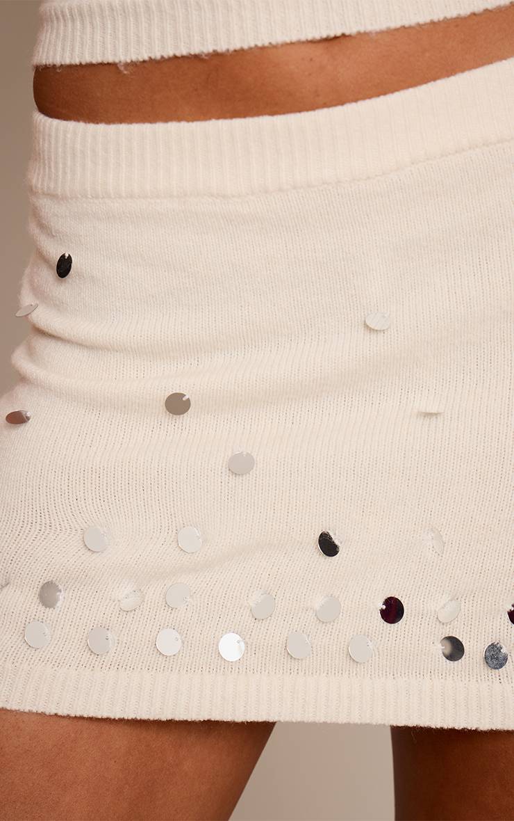 Crème Mini-jupe En Maille Avec Détails De Sequins