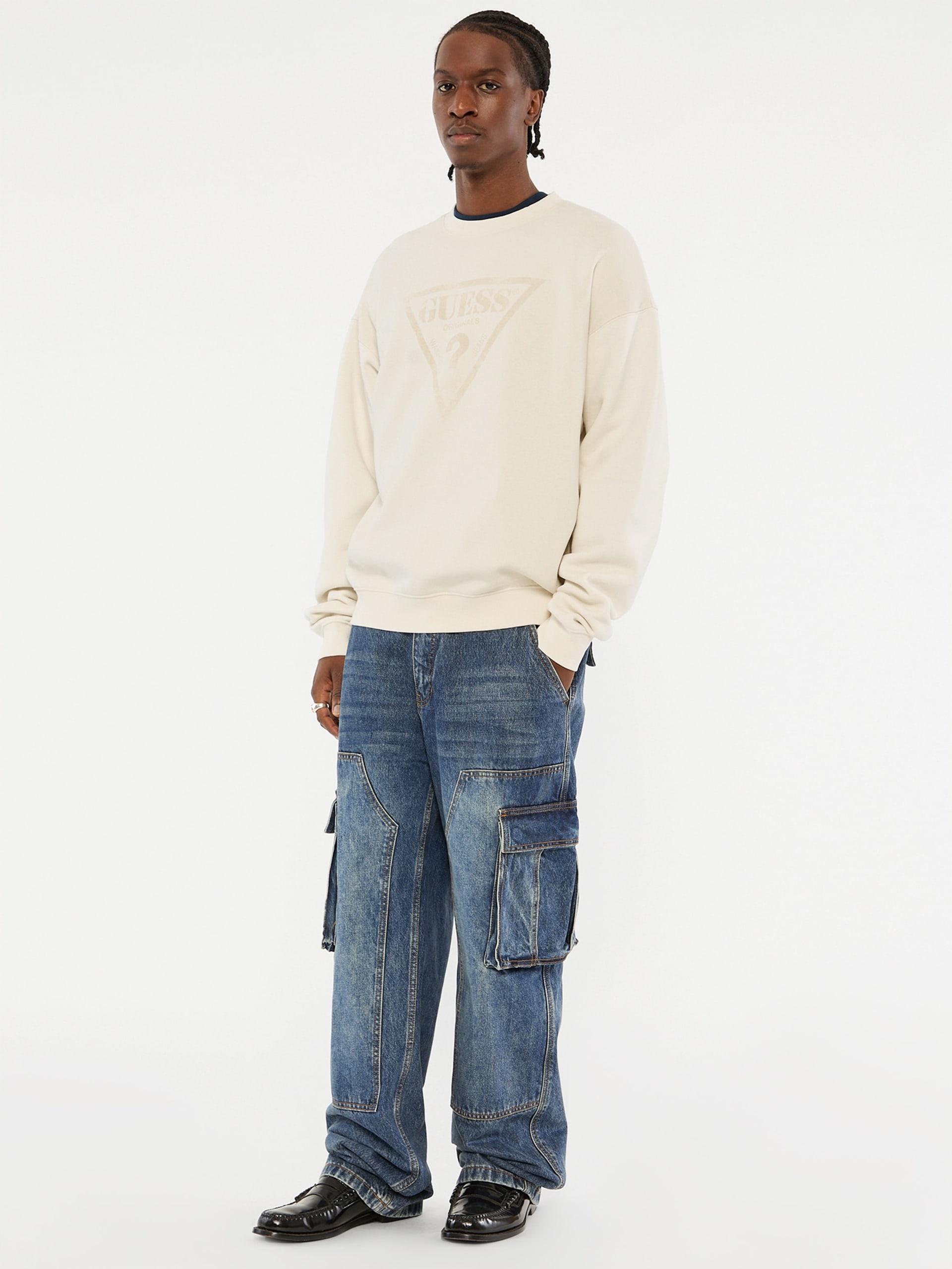 Moletom GUESS Originals com estampa triangular e gola redonda