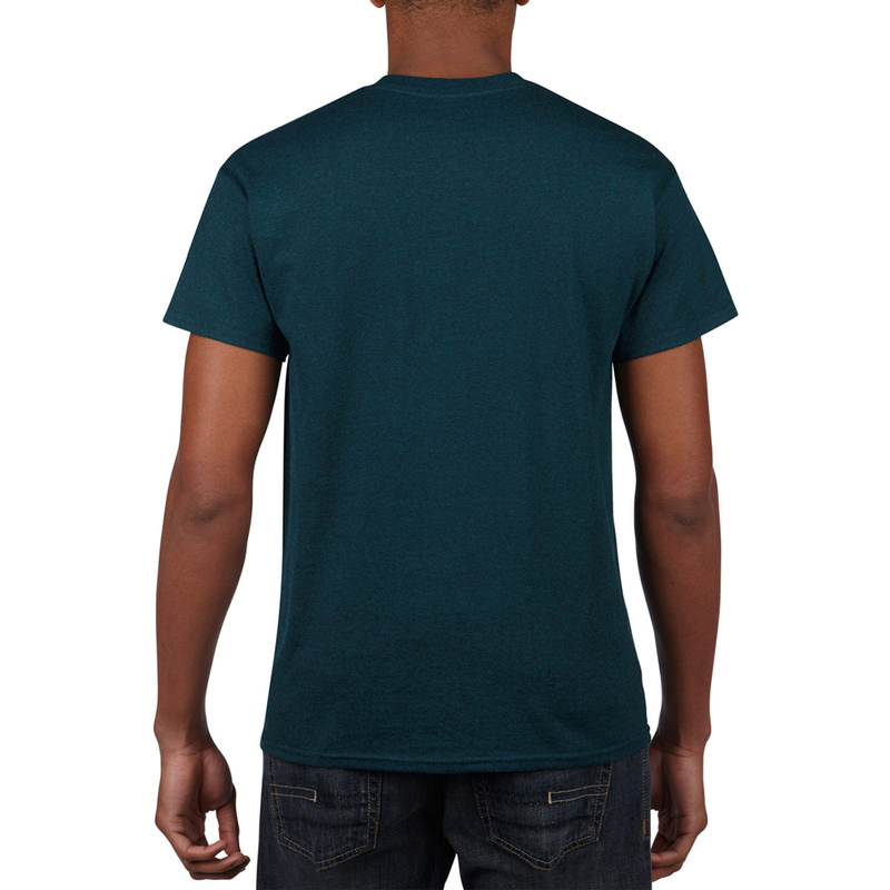 Camiseta básica de manga curta Gildan Heavy Cotton, 100% algodão grosso.