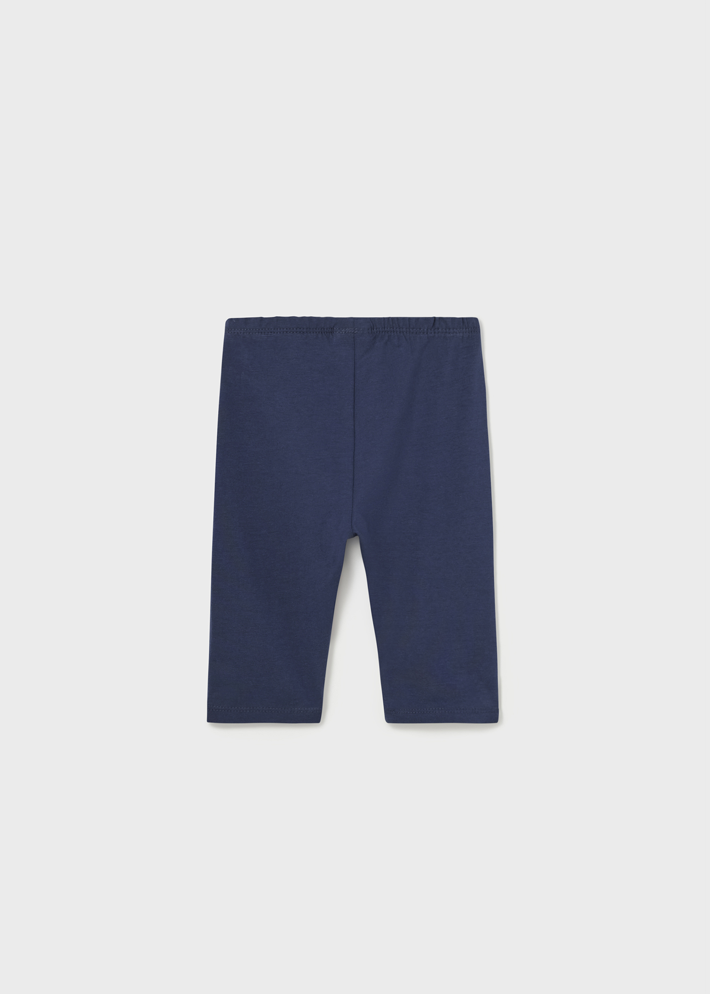 Calças legging curtas básicas para bebês, feitas de algodão sustentável.