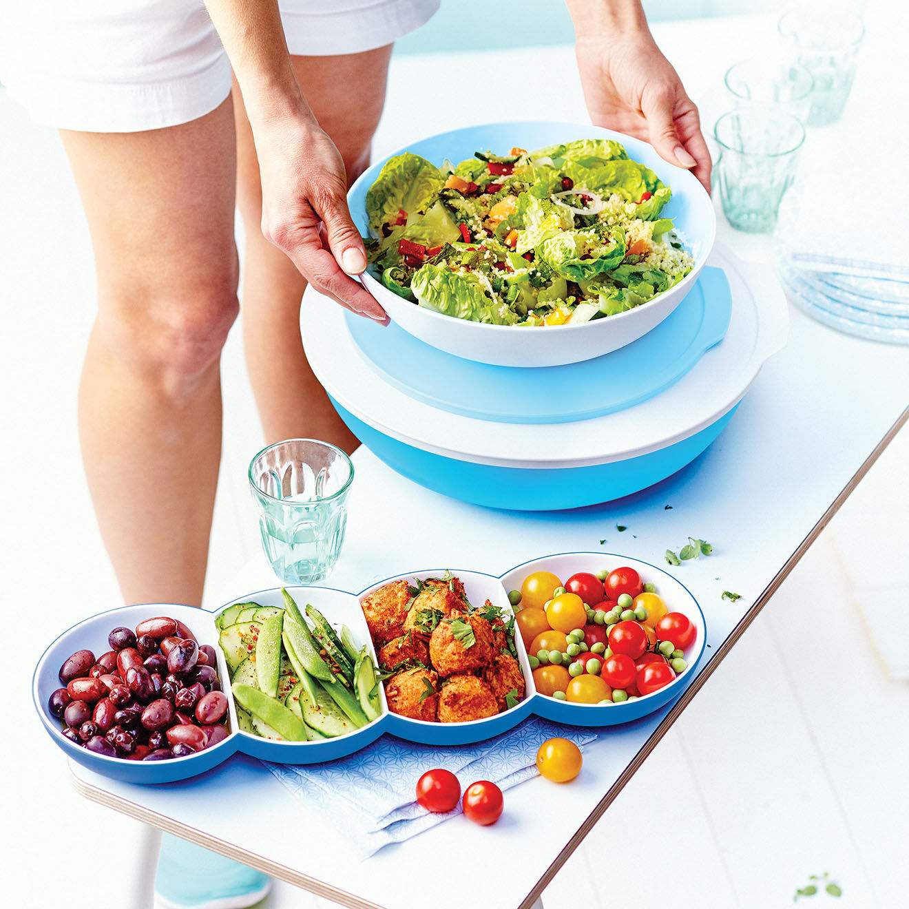 Tupperware Saladier avec couvercle Allegra blanc/bleu - 3.5L