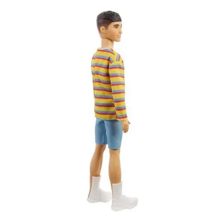 Barbie Ken Fashionistas Puppe mit gestreiftem Oversize-Shirt