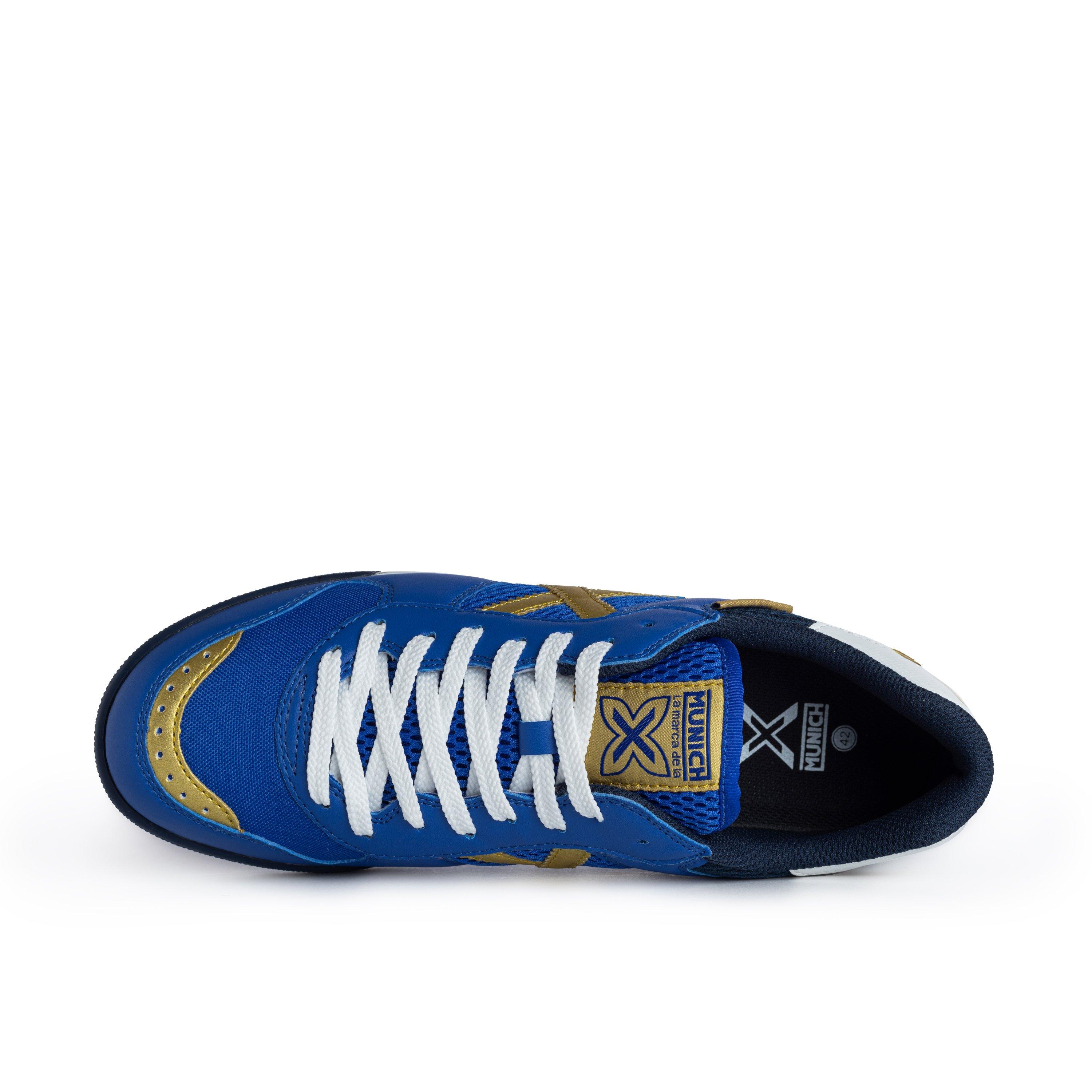 Munich Continental V2 Football Trainers
