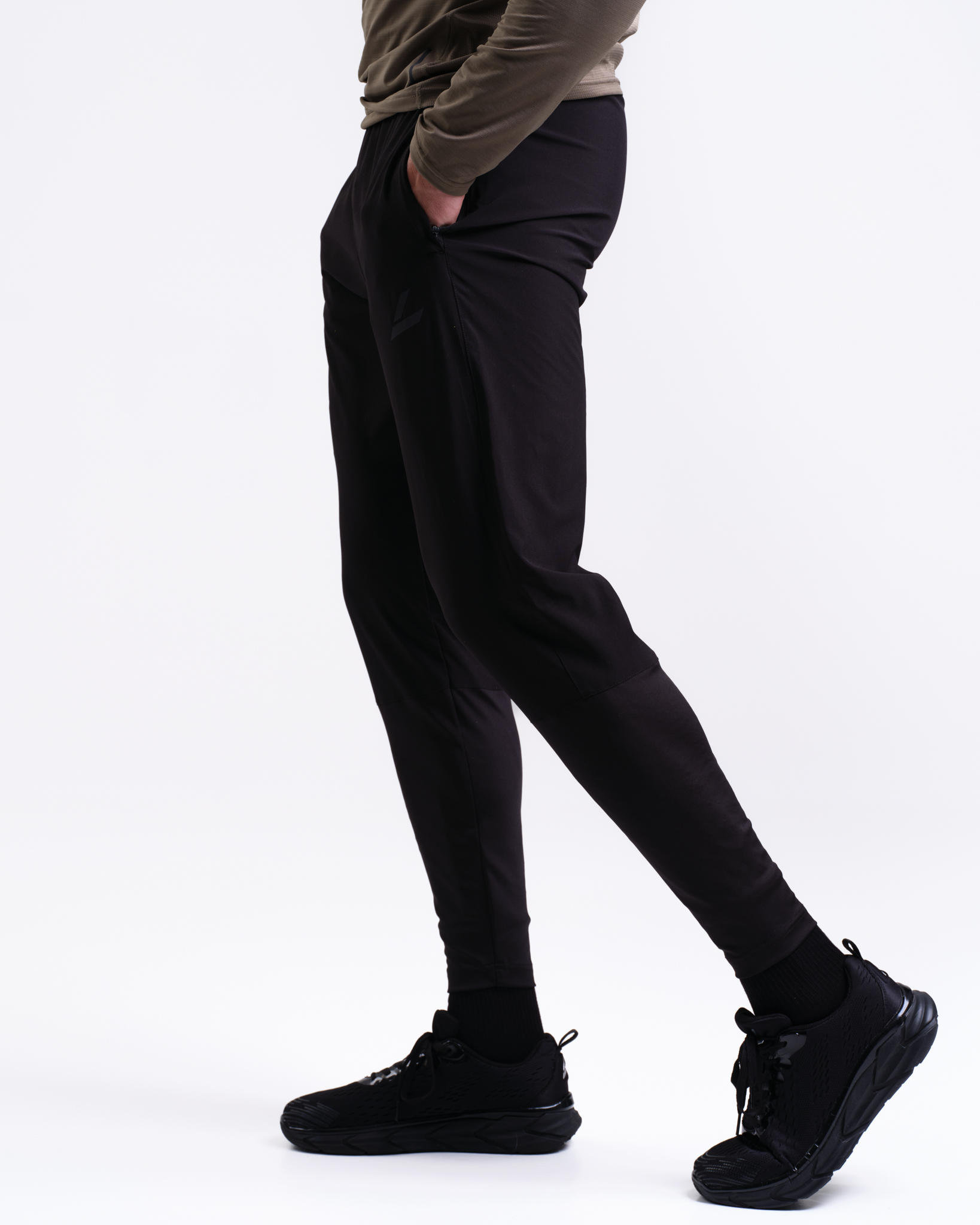 LEVITY Core Hybrid Pants M Black