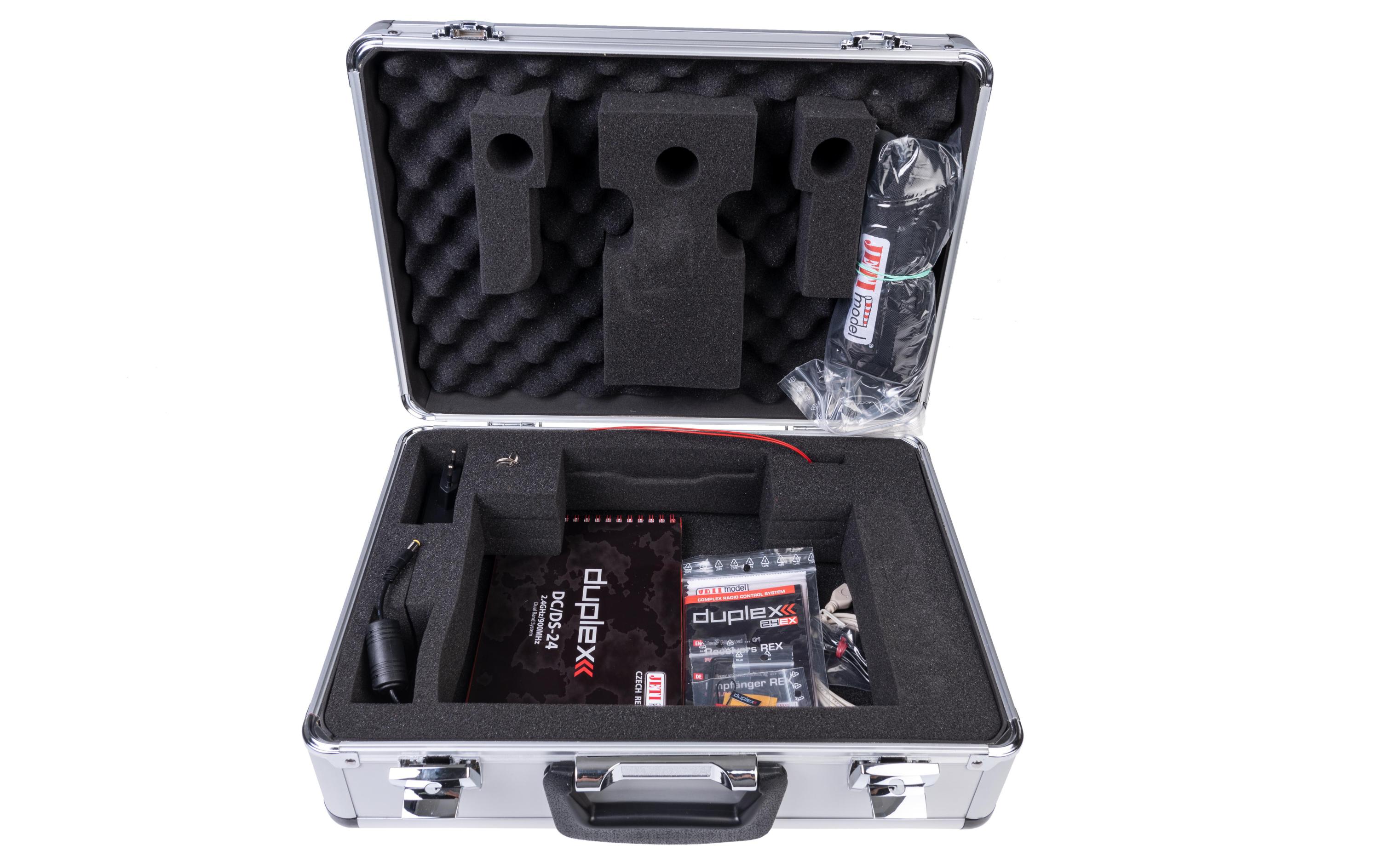 Fernsteuerung DC-24 Carbon Line Orange 24 Kanal, Duplex EX<br>Professioneller 24-Kanal-Sender mit Carbon-Frontplatte