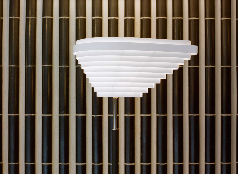 Artek A805 Angel Wing vloerlamp