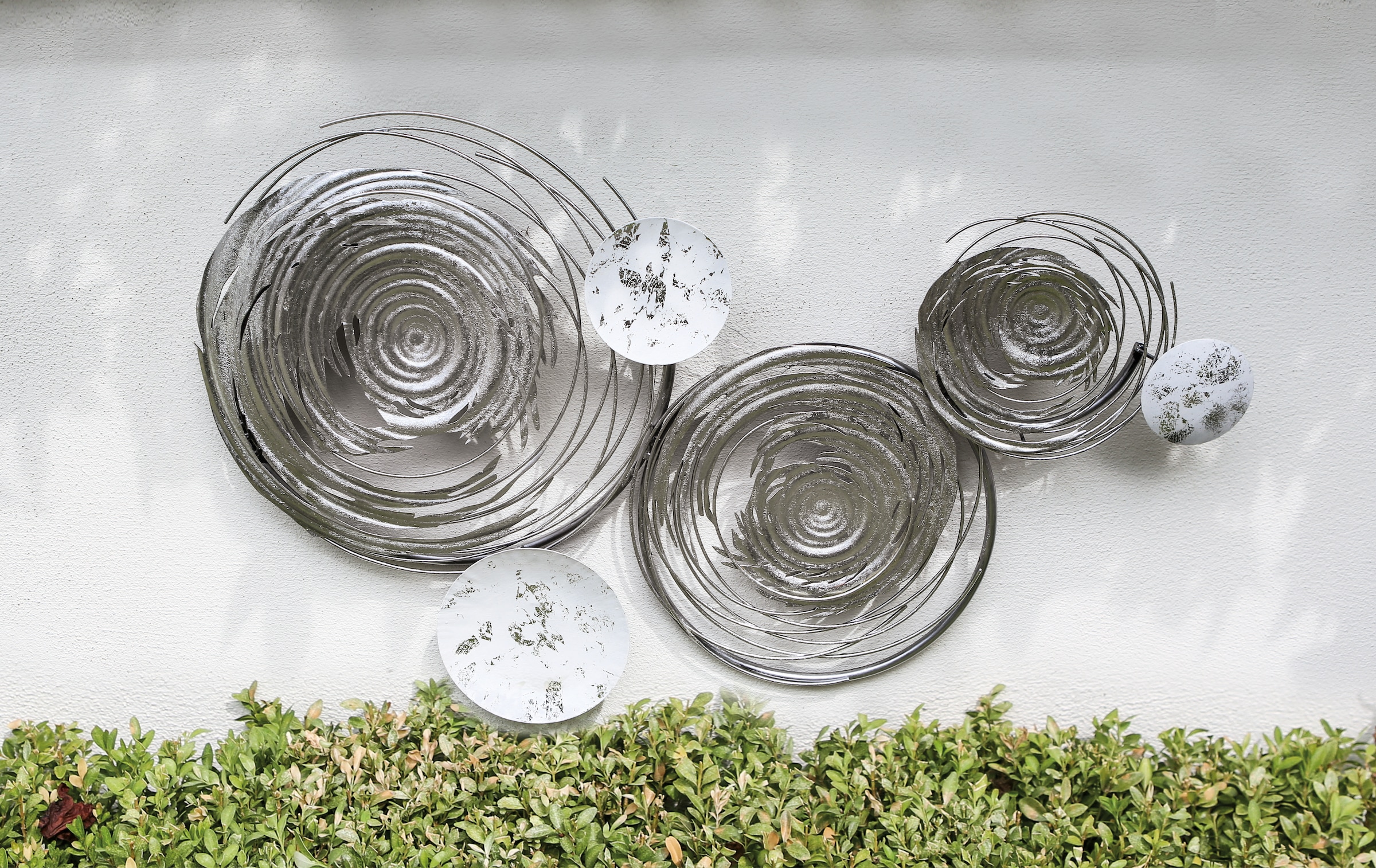 GILDE Wanddekoobjekt »Wandrelief Circles, weiss/silber« aus Metall, dekorativ im Esszimmer & Wohnzimmer