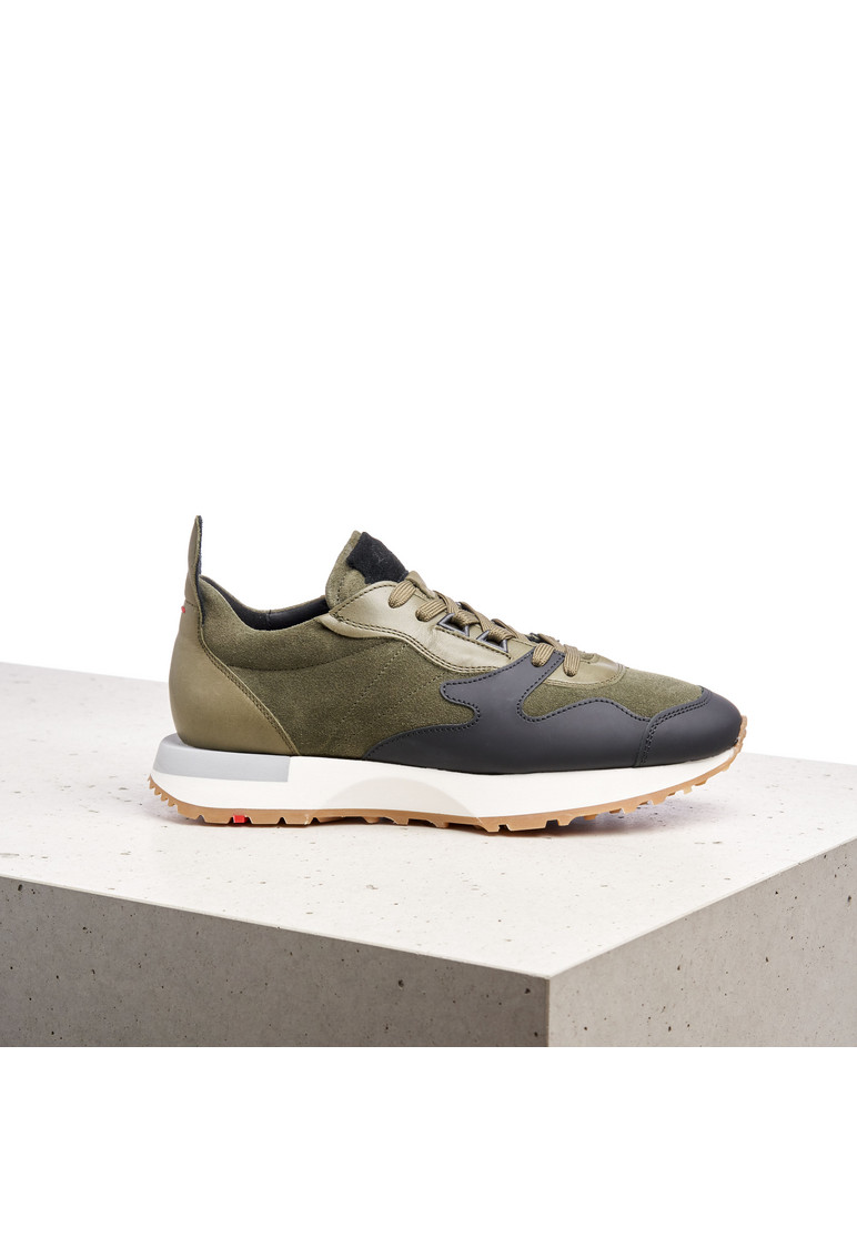 SNEAKER Grün