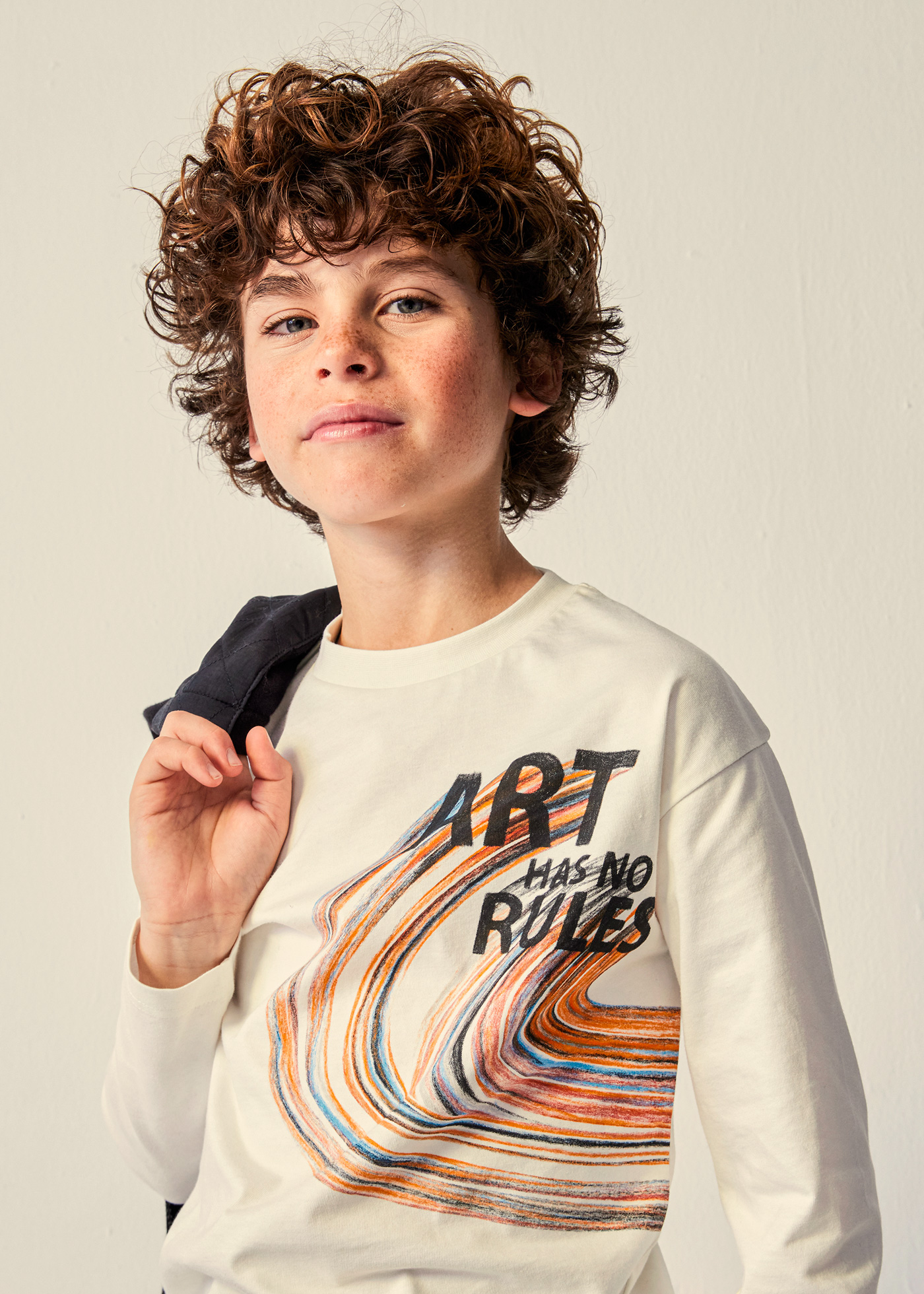 Camiseta Better Cotton Boy com ombros caídos