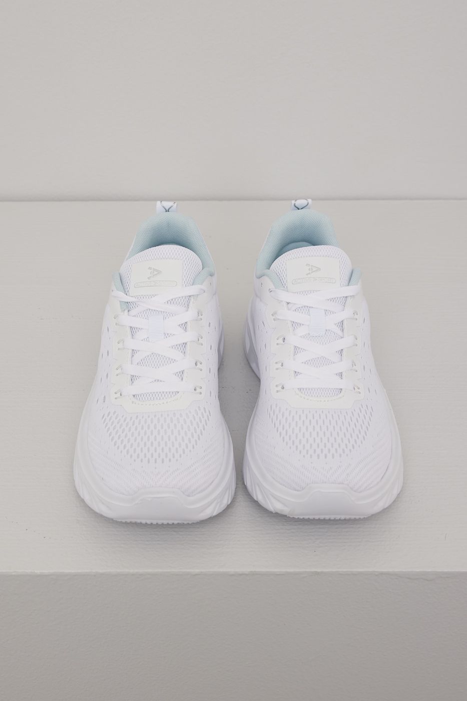 Zone sneaker