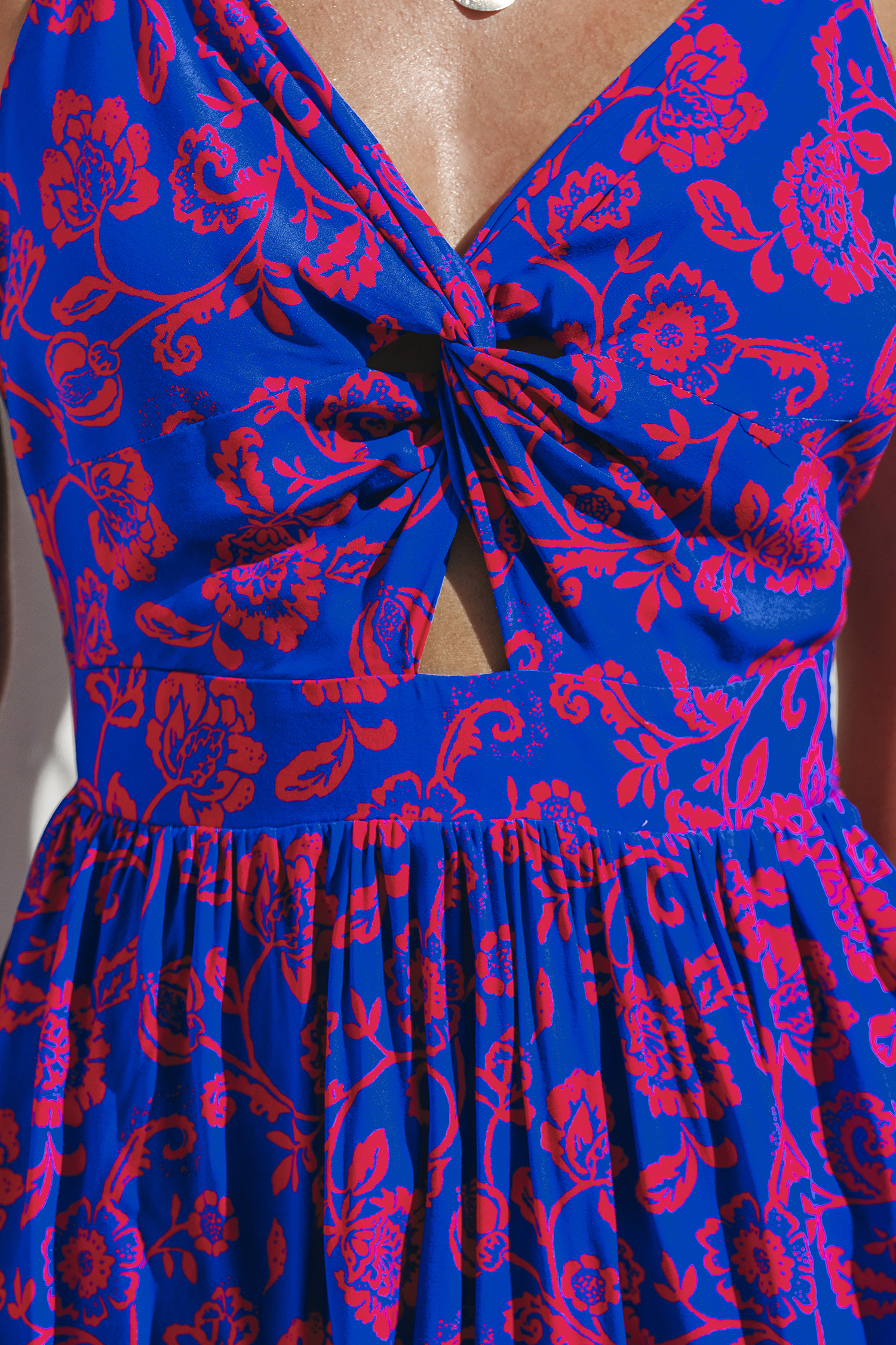 Robe mini torsadée et découpée ethnique