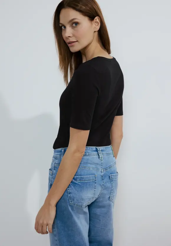 Basic T-Shirt - Black