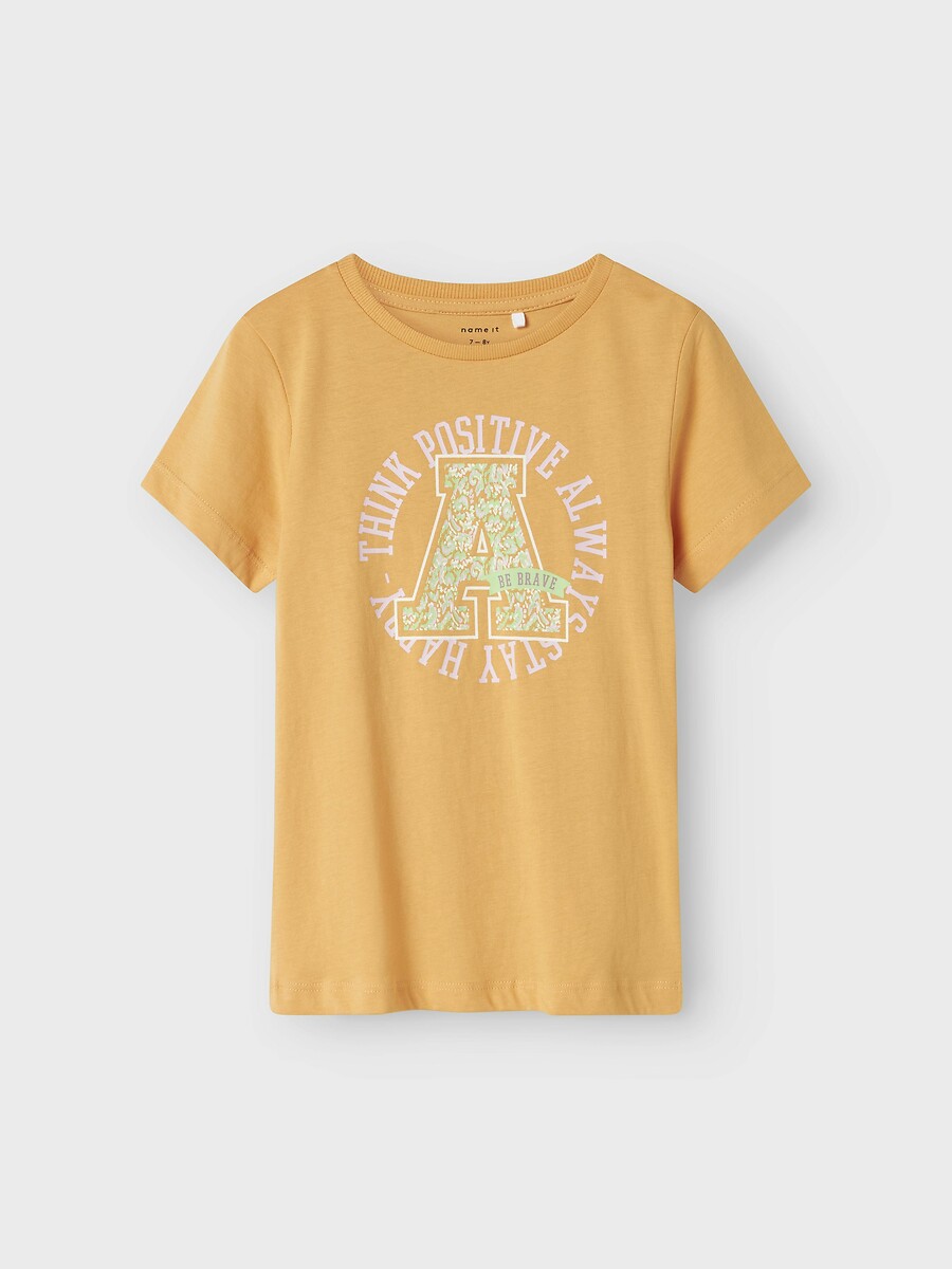 Nomeie como<br>Camiseta de manga curta com estampa universitária
