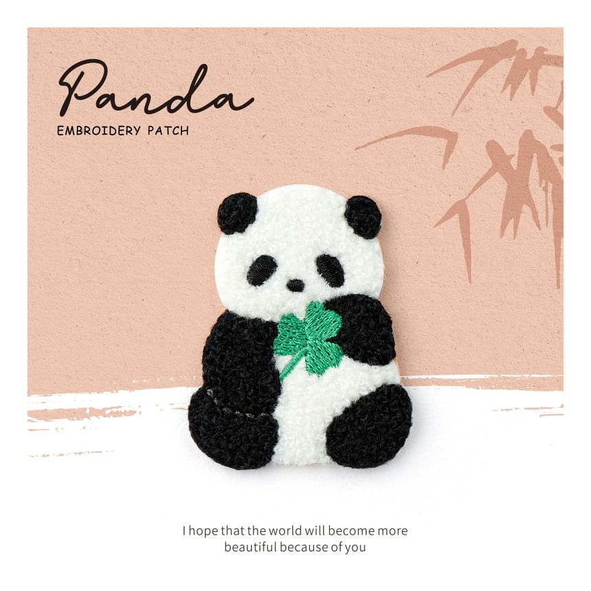 Embroidery Kingdom - Panda geborduurde applicatiepatch (verschillende ontwerpen)