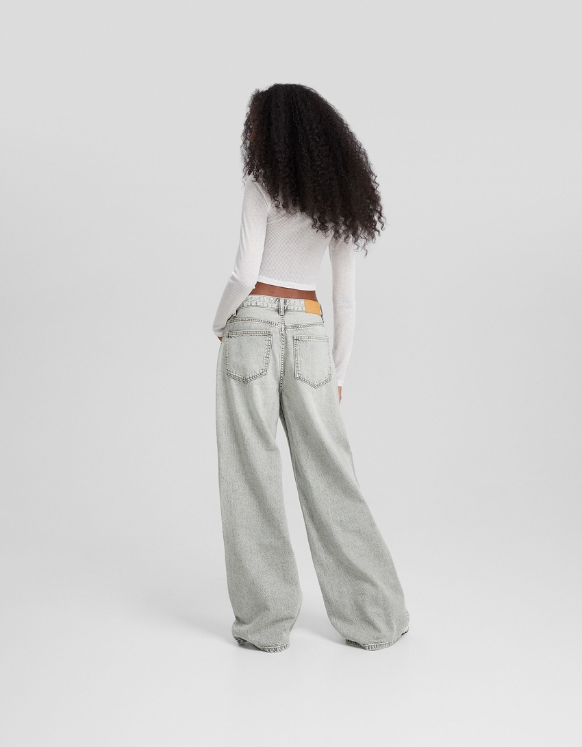 calça jeans de perna larga