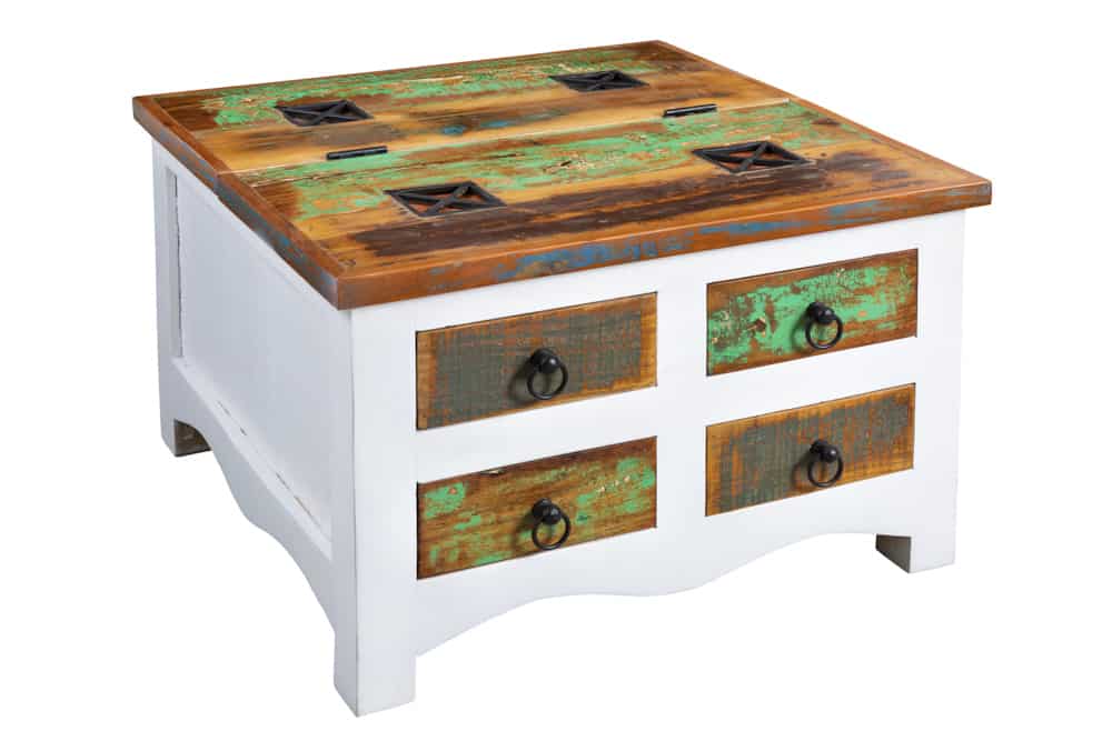 Massiver Couchtisch JAKARTA 70cm weiß bunt Holz Truhe aus recycelten Fischerbooten mit Schubladen