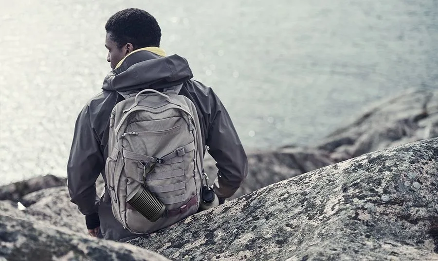 Bang & Olufsen Beosound Explore Noir Enceintes Bluetooth portables
