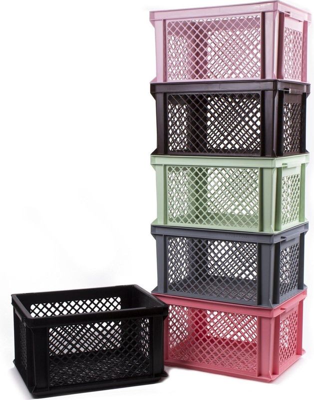 Lastpak Middelgrote fietskrat - stevig kunststof - geperforeerde bodem - roze - 40 x 30 x 22 cm