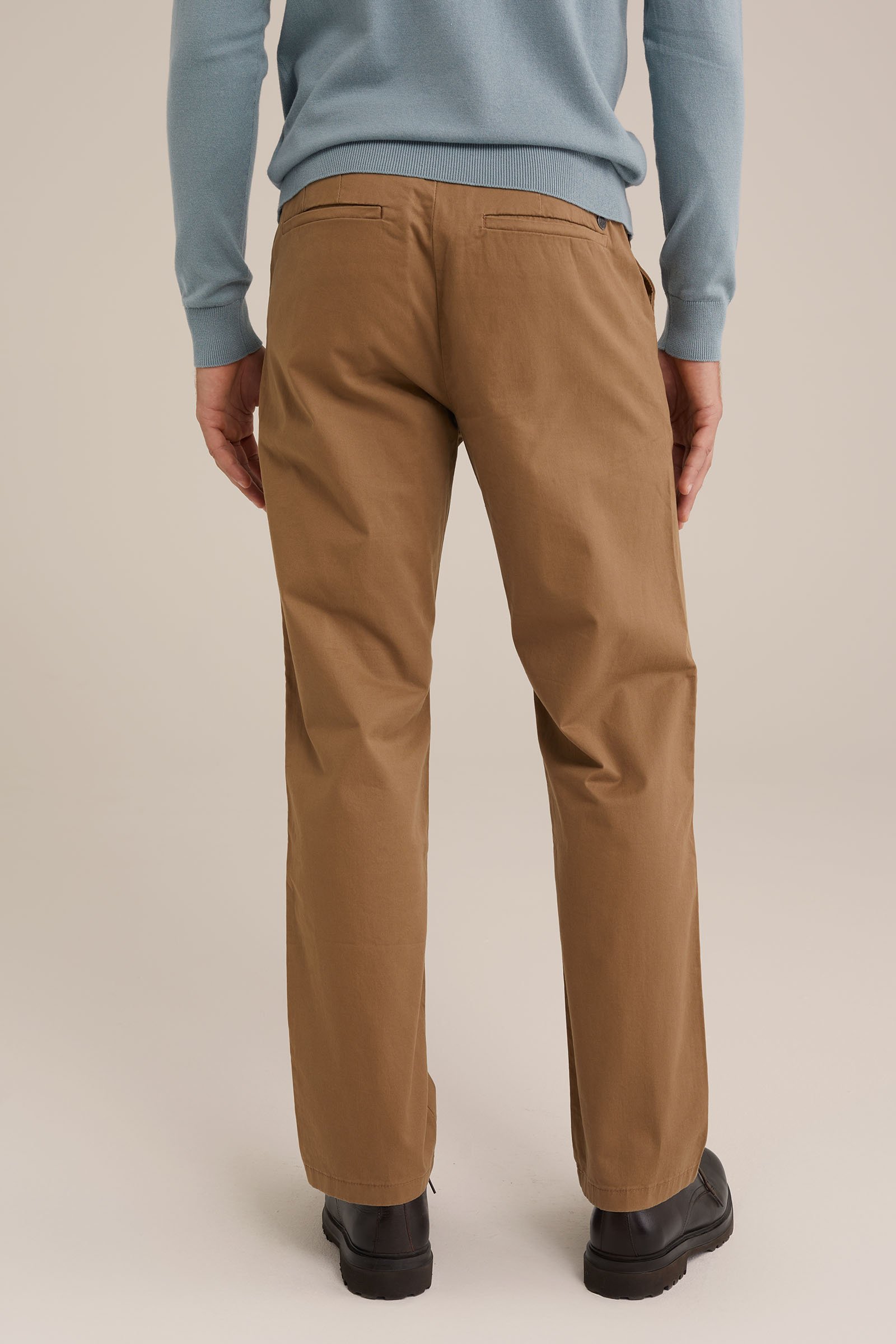 relaxed fit chino Fundamentals Kaneelbruin
