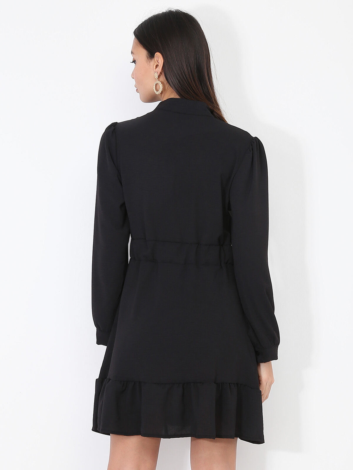 Robe patineuse boutonnée à volant- Noir