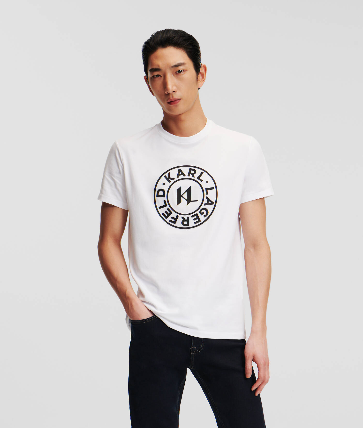 T-SHIRT AVEC LOGO ROND