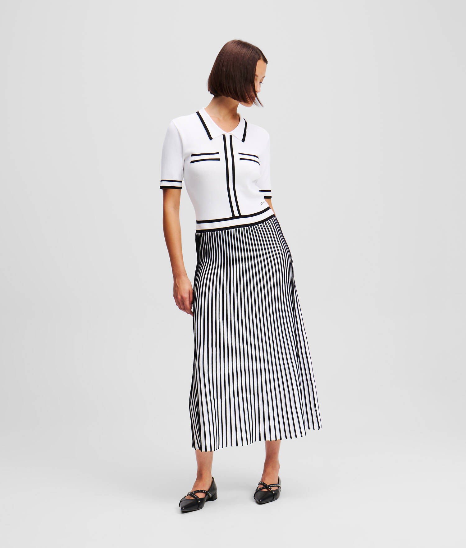 ROBE EN TRICOT PLISSÉE KARL ESSENTIAL - Blanc/Noir