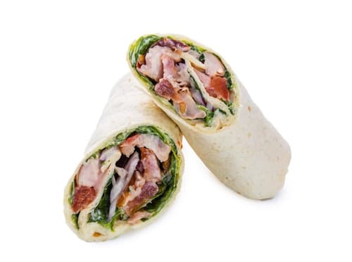 Pappudia Tortilla mit geräuchertem Hähnchenfleisch, Chili-Mayonnaise und frischem Gemüse