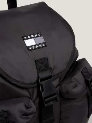 Mochila com aba reciclada e emblema Heritage