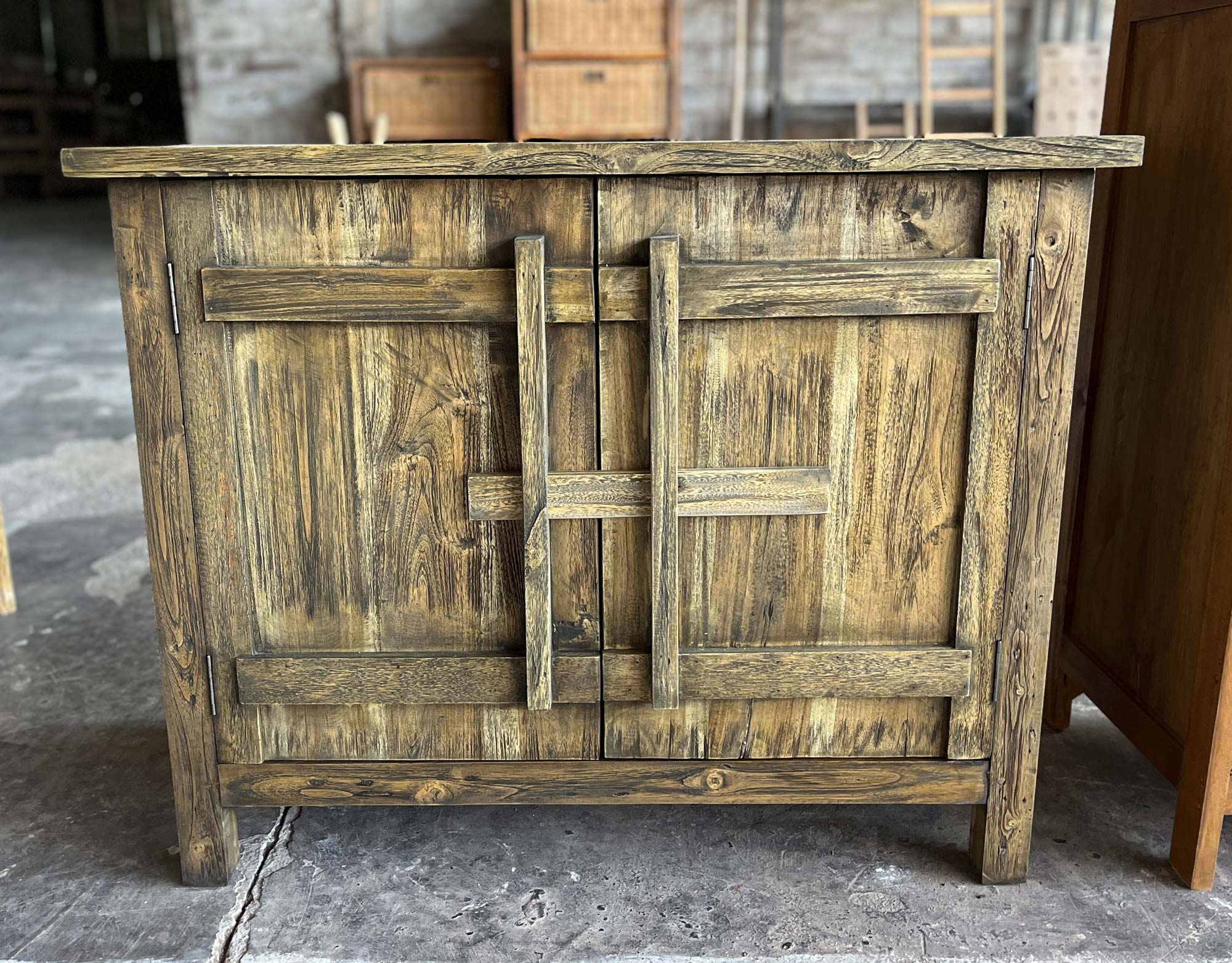 Kommode 'Henboldt' mit 2 Türen, B 100 cm, T 45 cm, H 74 cm von fischer's lagerhaus