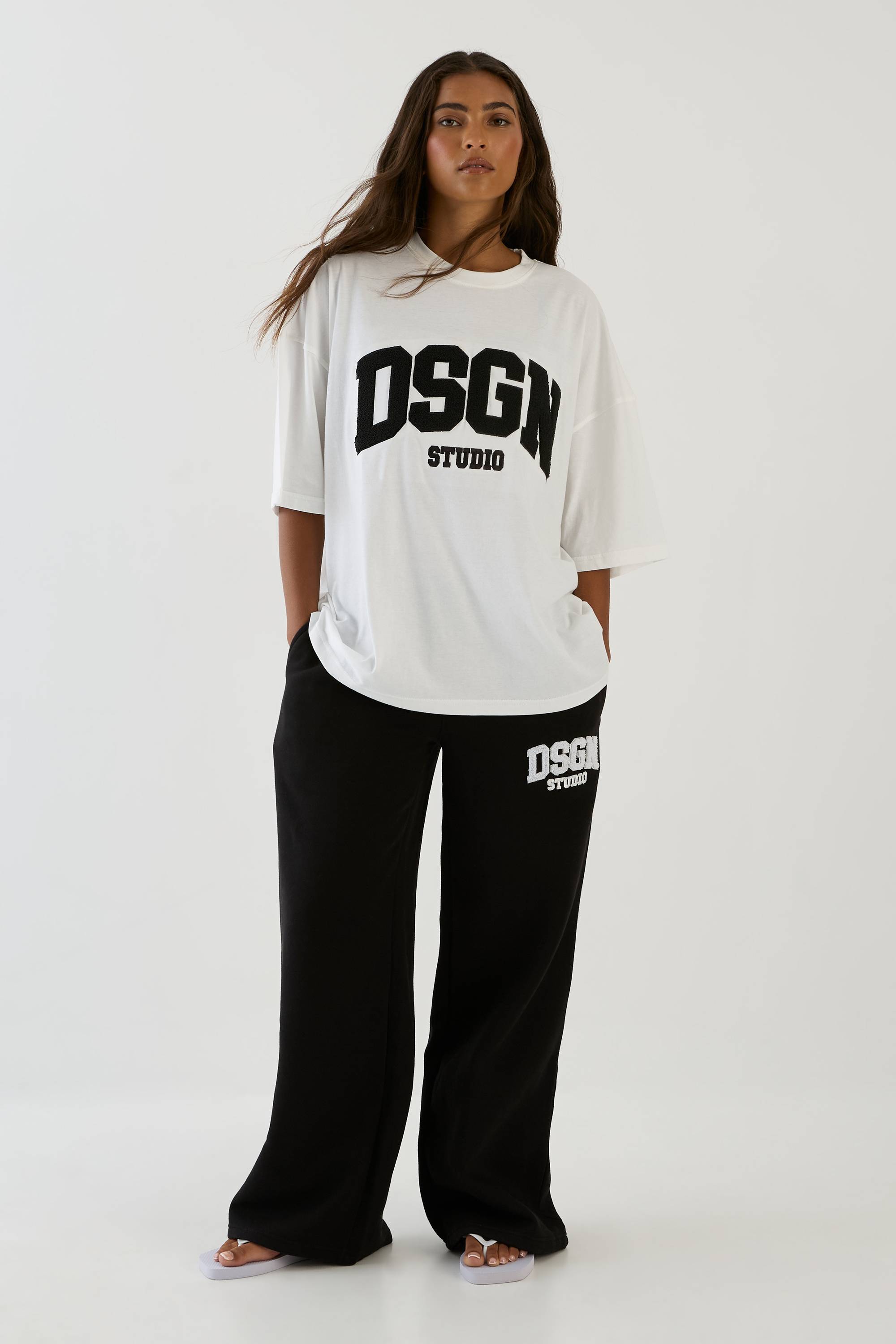 T-shirt Oversize Dsgn Studio Avec Appliqué En Tissu Éponge