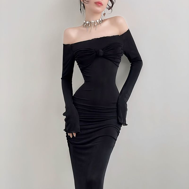 Alizio - Lange mouw off-shoulder effen geknoopte slim-fit maxi bodycon-jurk