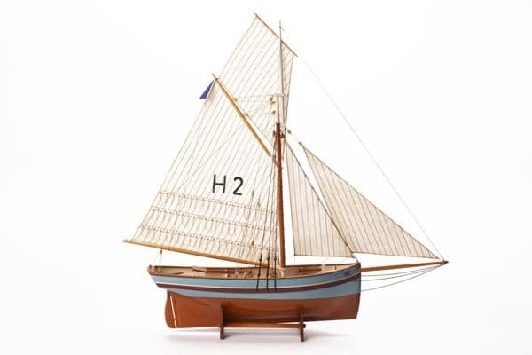1:50 HENRIETTE MARIE - Skrog i tre